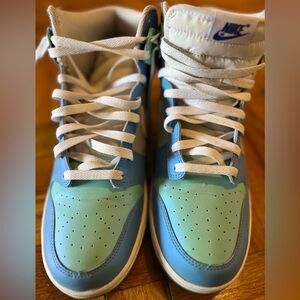 Nike Aqua and Sky Men's Sneakers